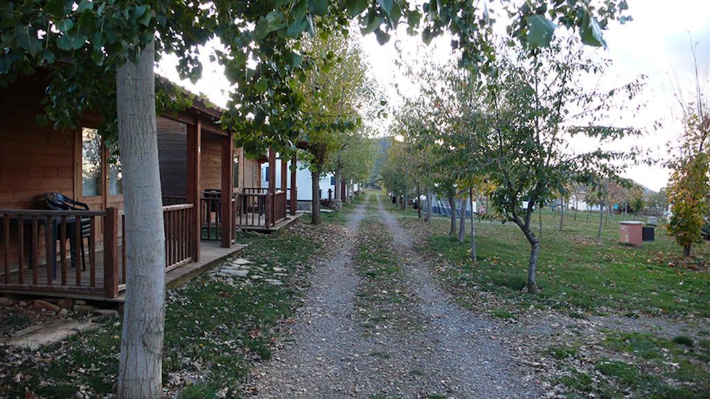 Camping Ain Jaca Exterior photo